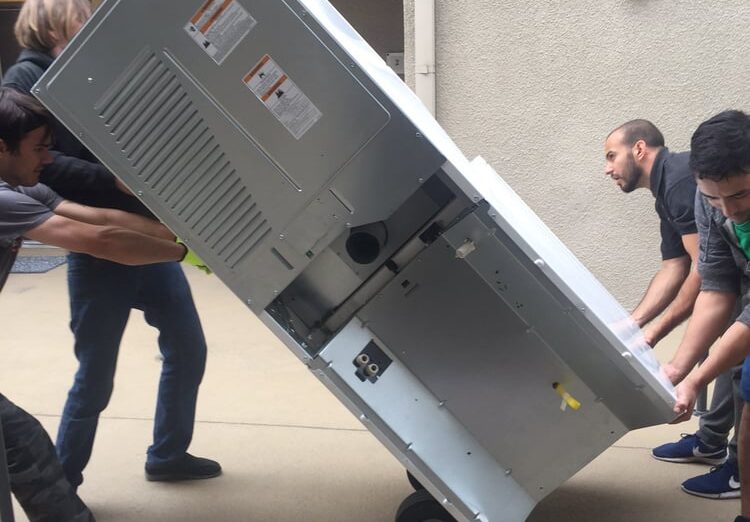 Local movers helping residents relocate in San Fernando Valley