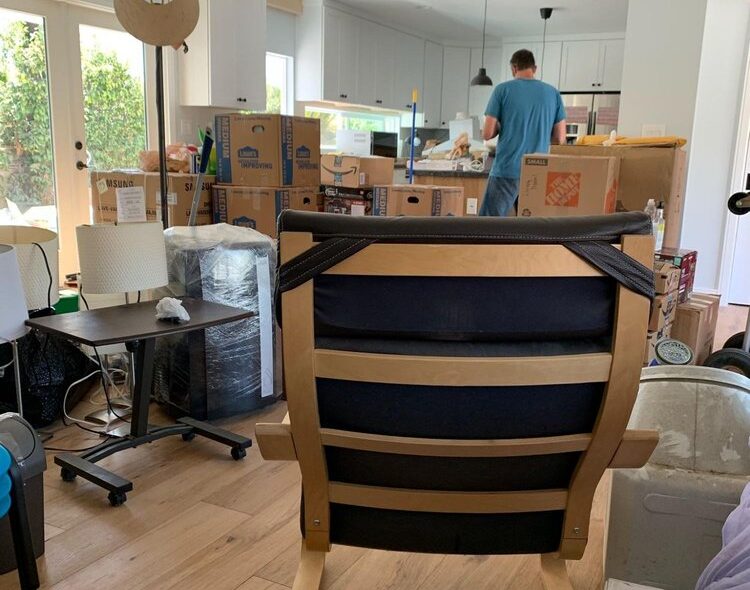 Melrose Moving crew providing reliable moving service in East Los Angeles, CA